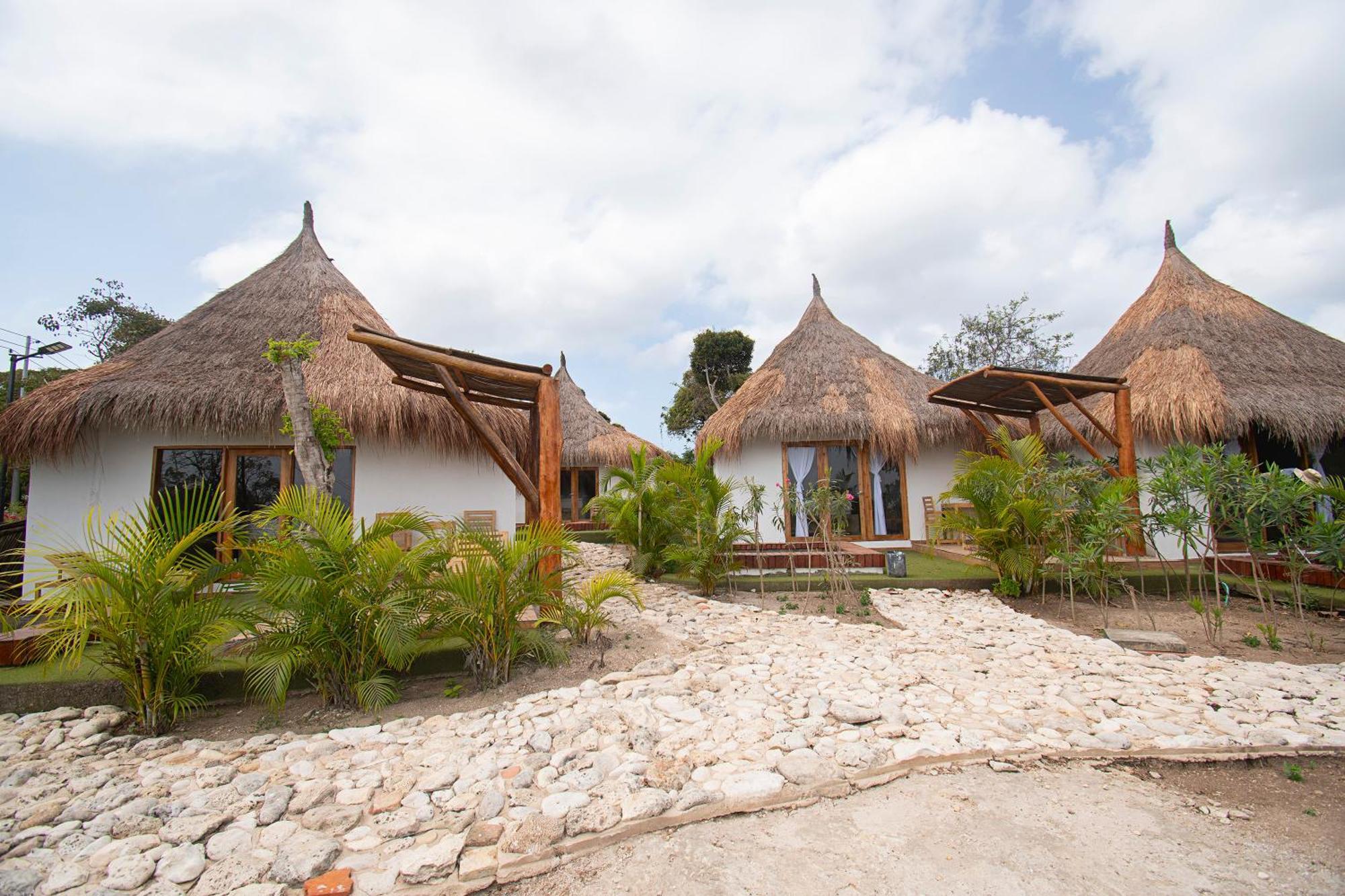 Amalife Beach Club & Hotel Т'єрра-Бомба Екстер'єр фото